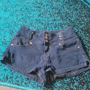 Vanity Collection High Rise 3 Button  Womens Shorts Size 27